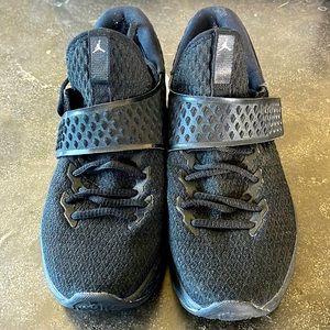 Ladies "Flight Speed" Jordans. Size 7.